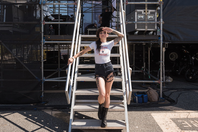Lights posing for a backstage portrait at the inaugural Billboard Hot 100 Music Festival in 2015