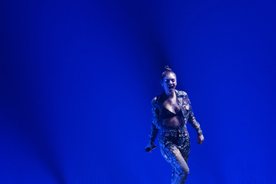 Lorde performing at the Prudential Center in Newark, NJ