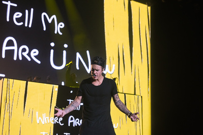Justin Bieber and Skrillex performing as Jack U at the Billboard Hot 100 Music Festival