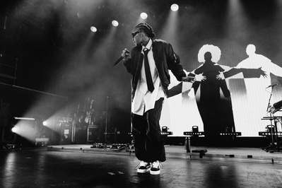 Little Simz performing at Brooklyn Steel
