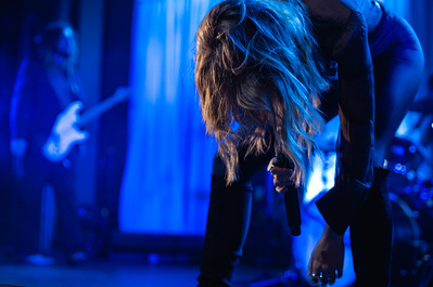 Suki Waterhouse performing at Webster Hall