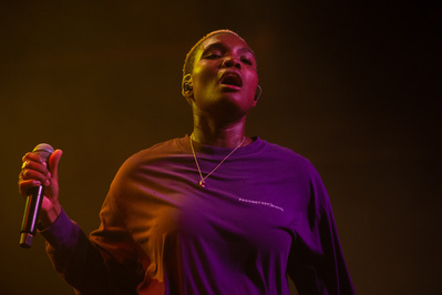 Arlo Parks performing at Brooklyn Steel in Brooklyn, New York