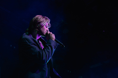 Ruel performing at Brooklyn Steel in Brooklyn, New York