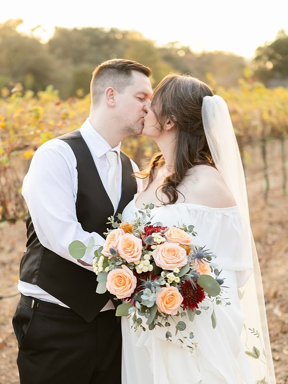 An inclusive Sacramento wedding photographer specializing in candid, natural-light images that capture real emotion, vibrant details, and diverse love stories throughout Northern California. Perfect for couples seeking authentic storytelling.