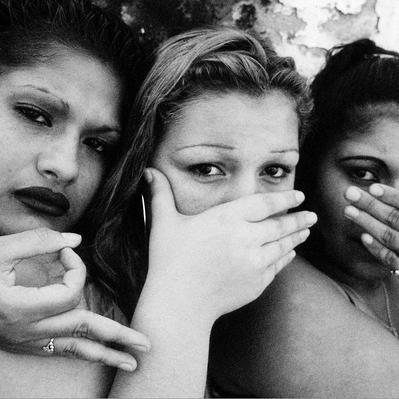 STREET WRITERS image. Photographer Gusmano Cesaretti. Printed 1972. Los Angeles Art Gallery. Shop Vintage Graffiti / Street Art. 
