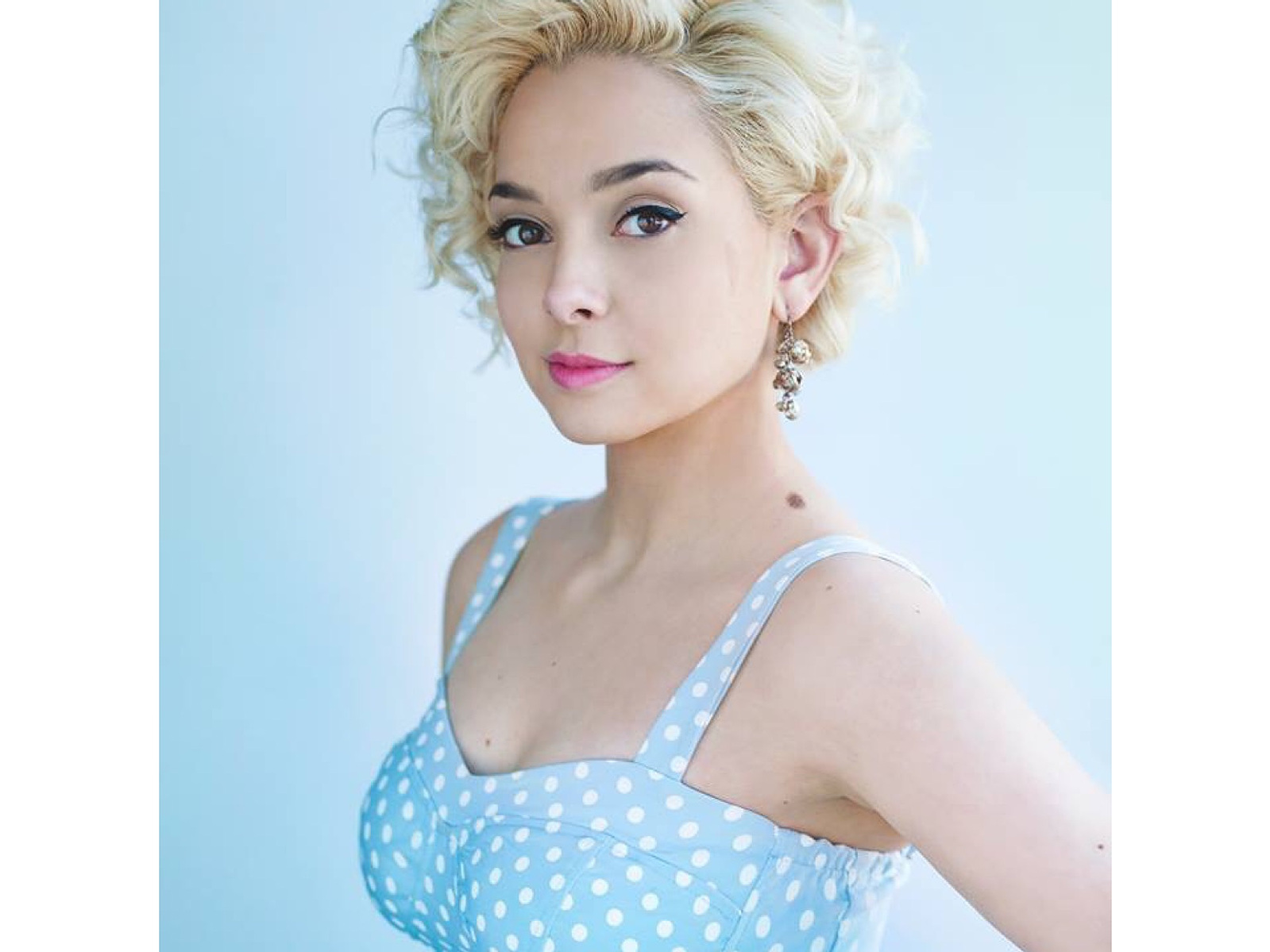 ABOUT - Lola Rivera | Hair and Makeup